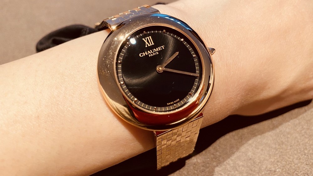 ショーメの人気ウォッチ「ボレロ」は、艶やかに存在感を放つ傑作タイムピース