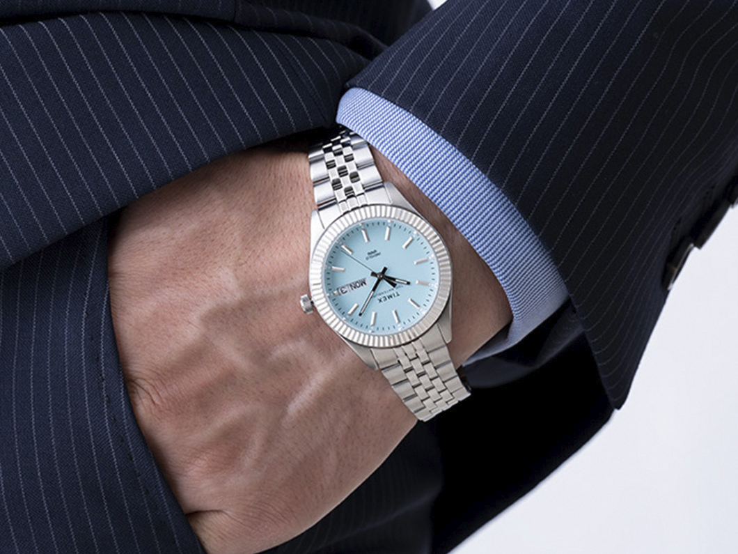 タイメックスからスカイブルーの新作時計】36mm径という程よいサイズ感 