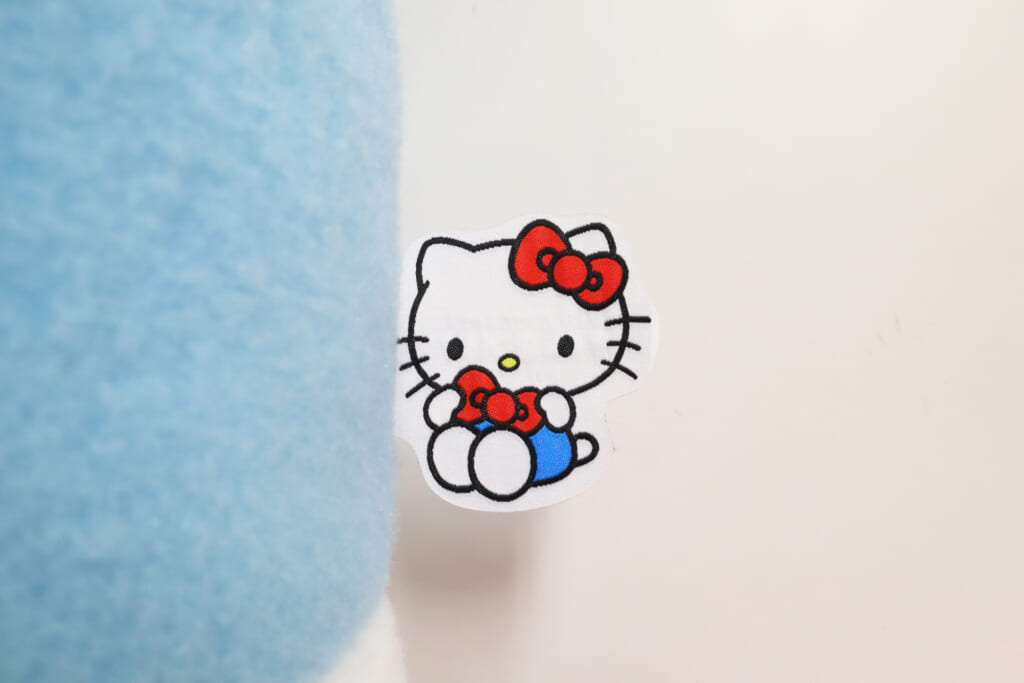 ハローキティ50周年記念 すやすや大きなぬいぐるみ