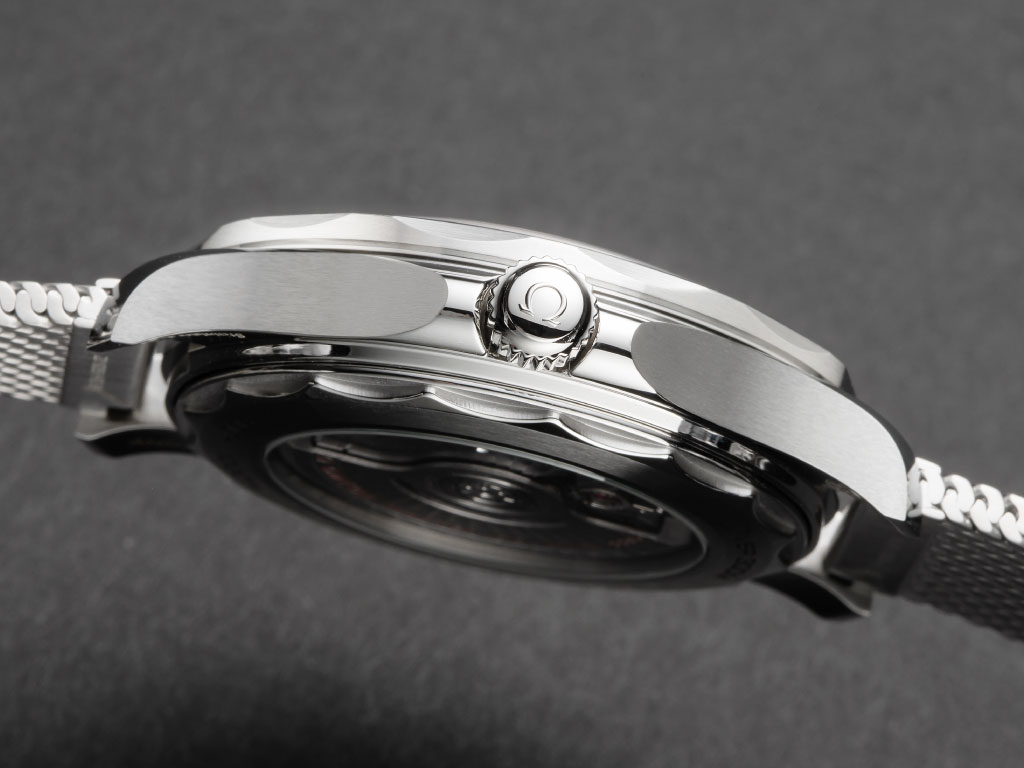 OMEGA_caseside