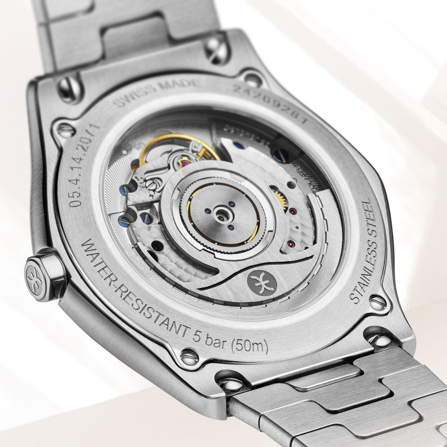 1216651_caseback