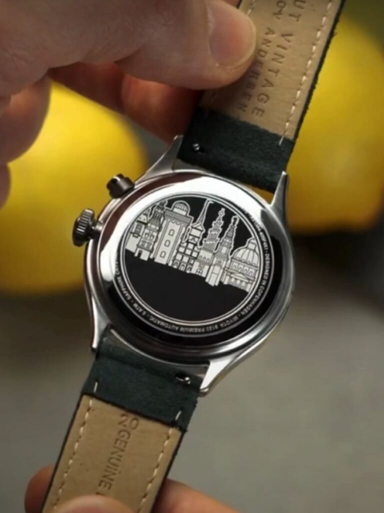 About Vintage 1564 Chronodate Automatic
