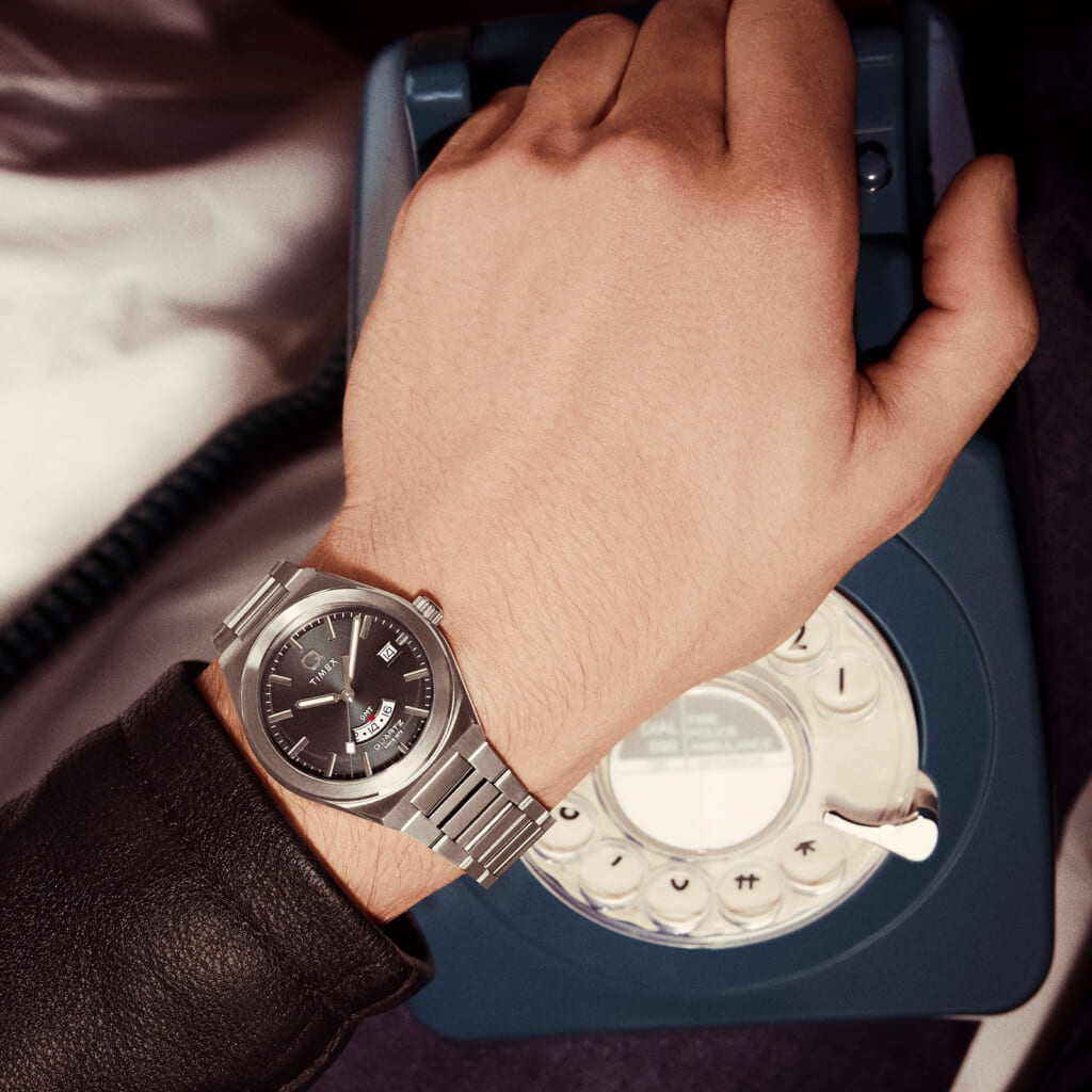 Q Timex® Q80 Continental GMT TW2Y12100
