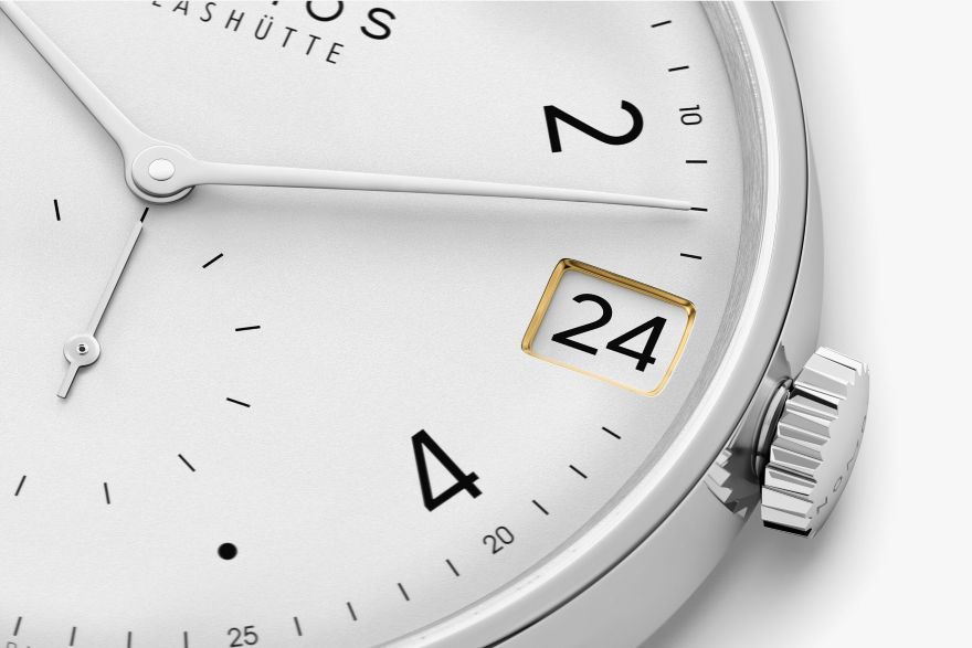 NOMOS GLASHÜTTE minimatik-39-date