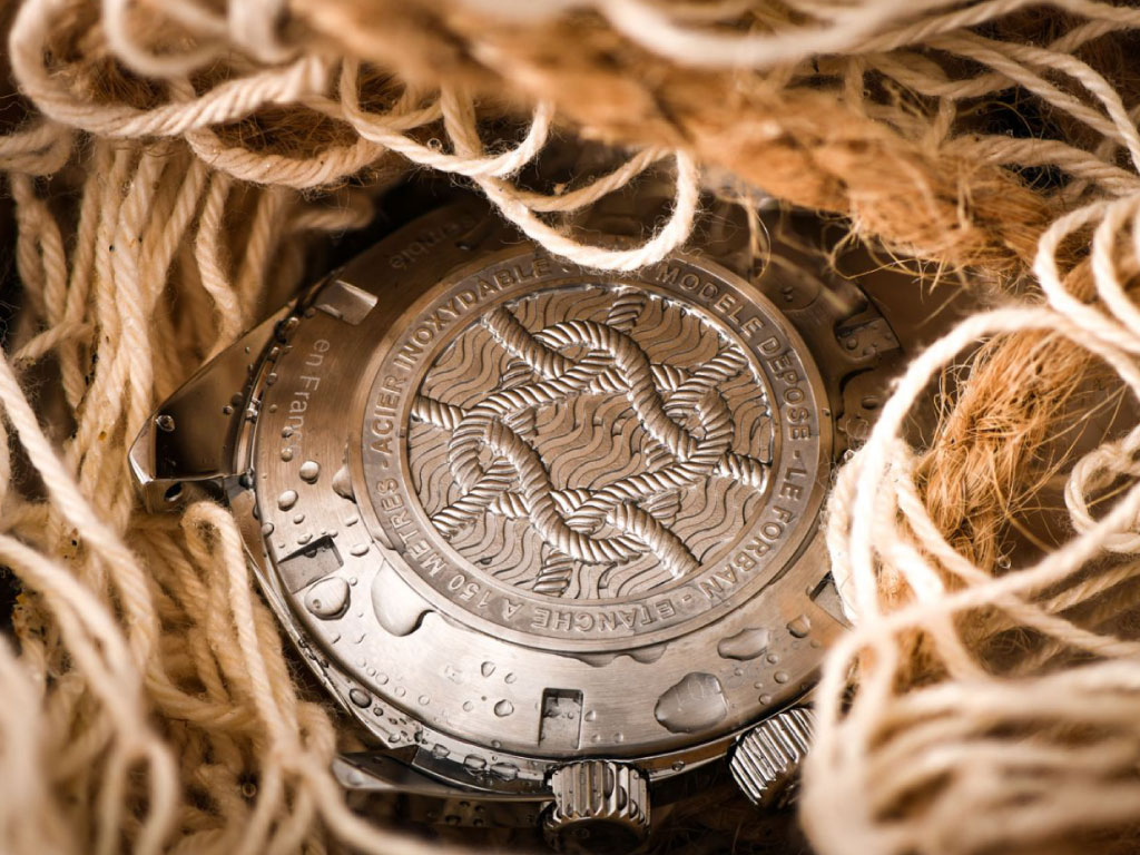 Rochelaise_caseback