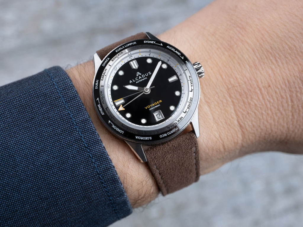 Voyager-Worldtimer-GMT_belt_size