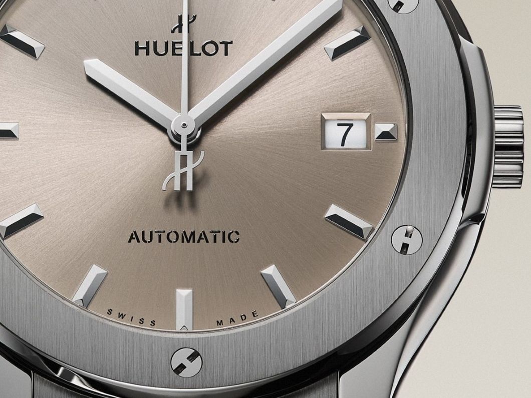 HUBLOT Classic Fusion essential taupe
