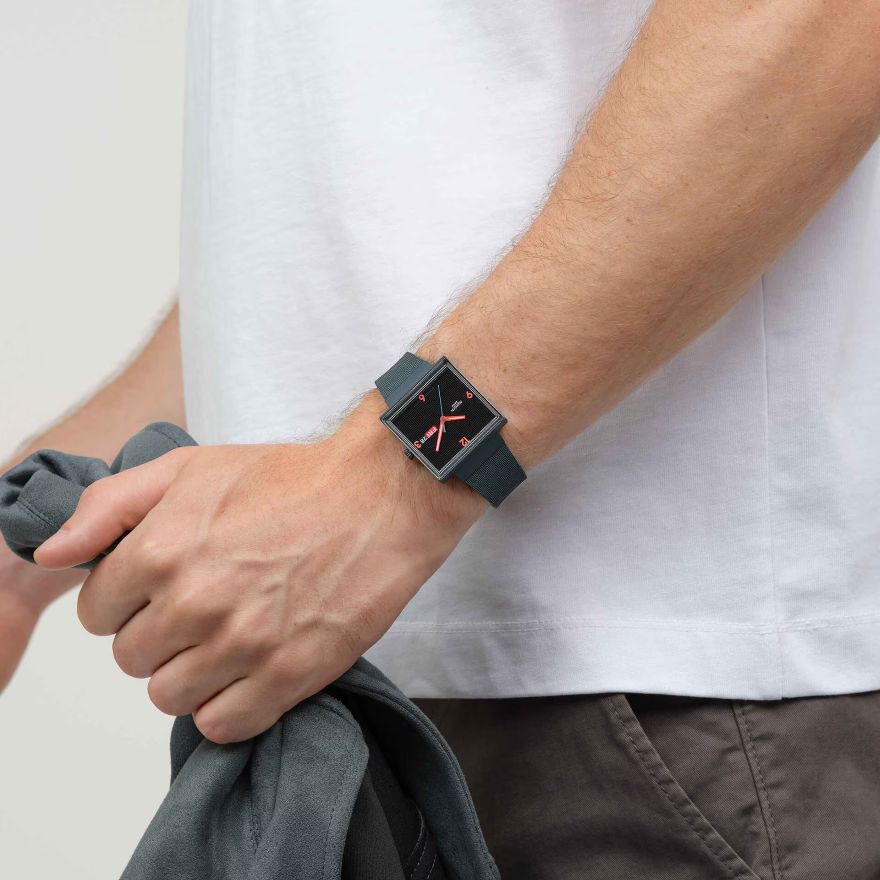 Swatch ESSENTIALS SQUARE BIOCERAMIC