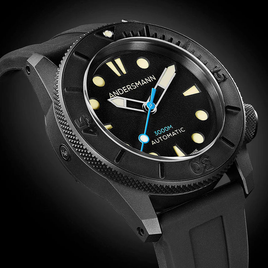 DEEP-OCEAN-ANN0982_case
