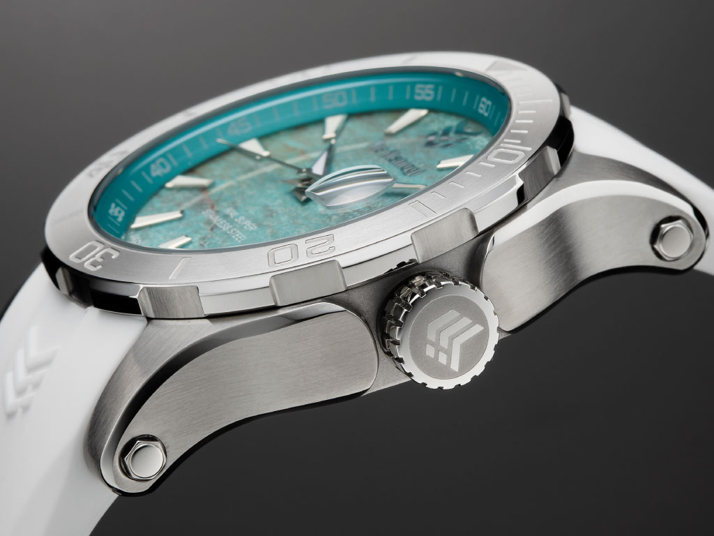 Turquoise_case