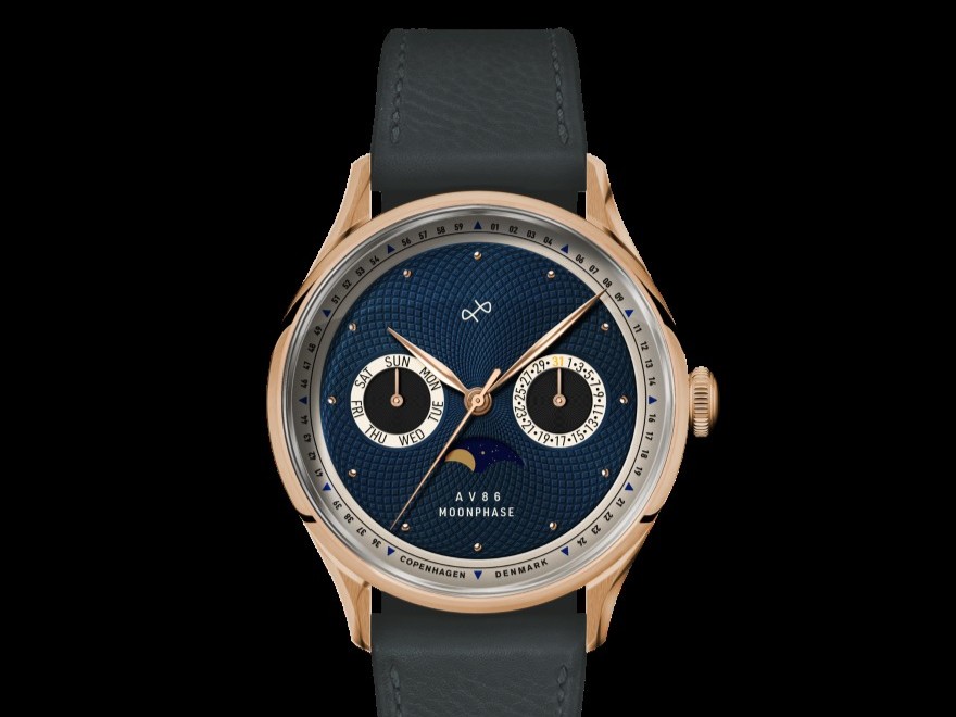 AV8 1968 Moonphase