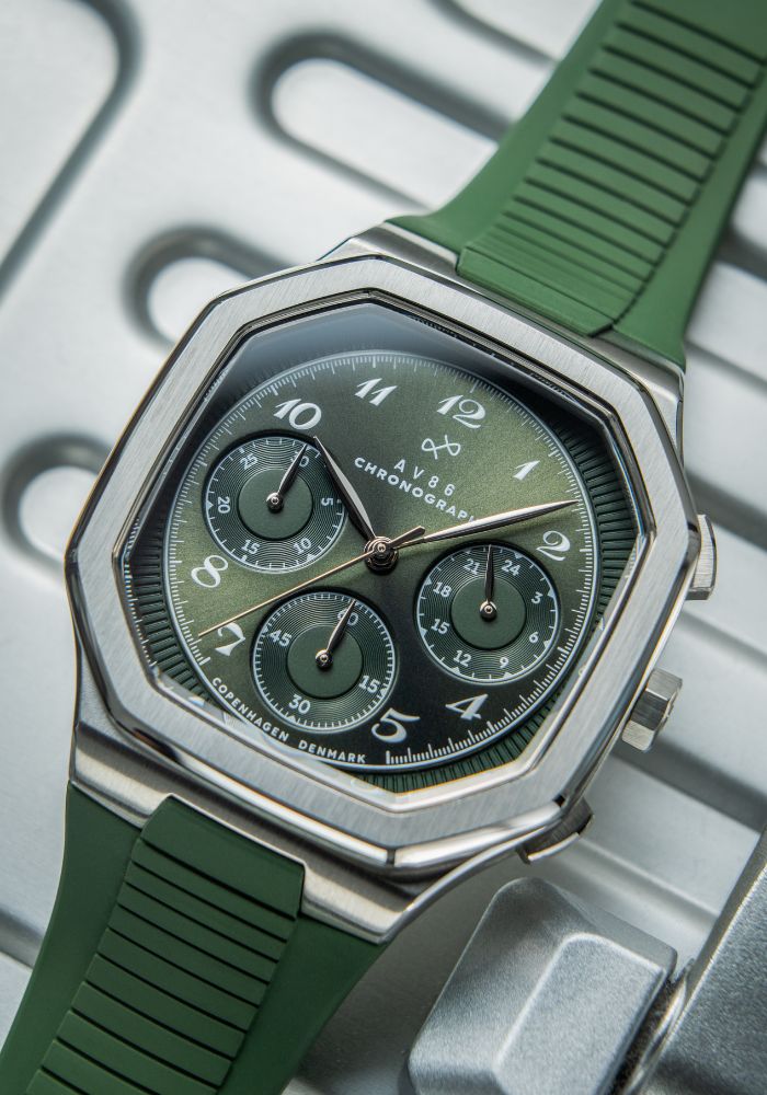 AV86(エーブイエイティシックス)1904 Chronograph