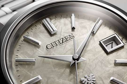 The CITIZEN（ザ‧シチズン）　30周年記念限定モデル 高精度年差±５秒　エコ・ドライブ