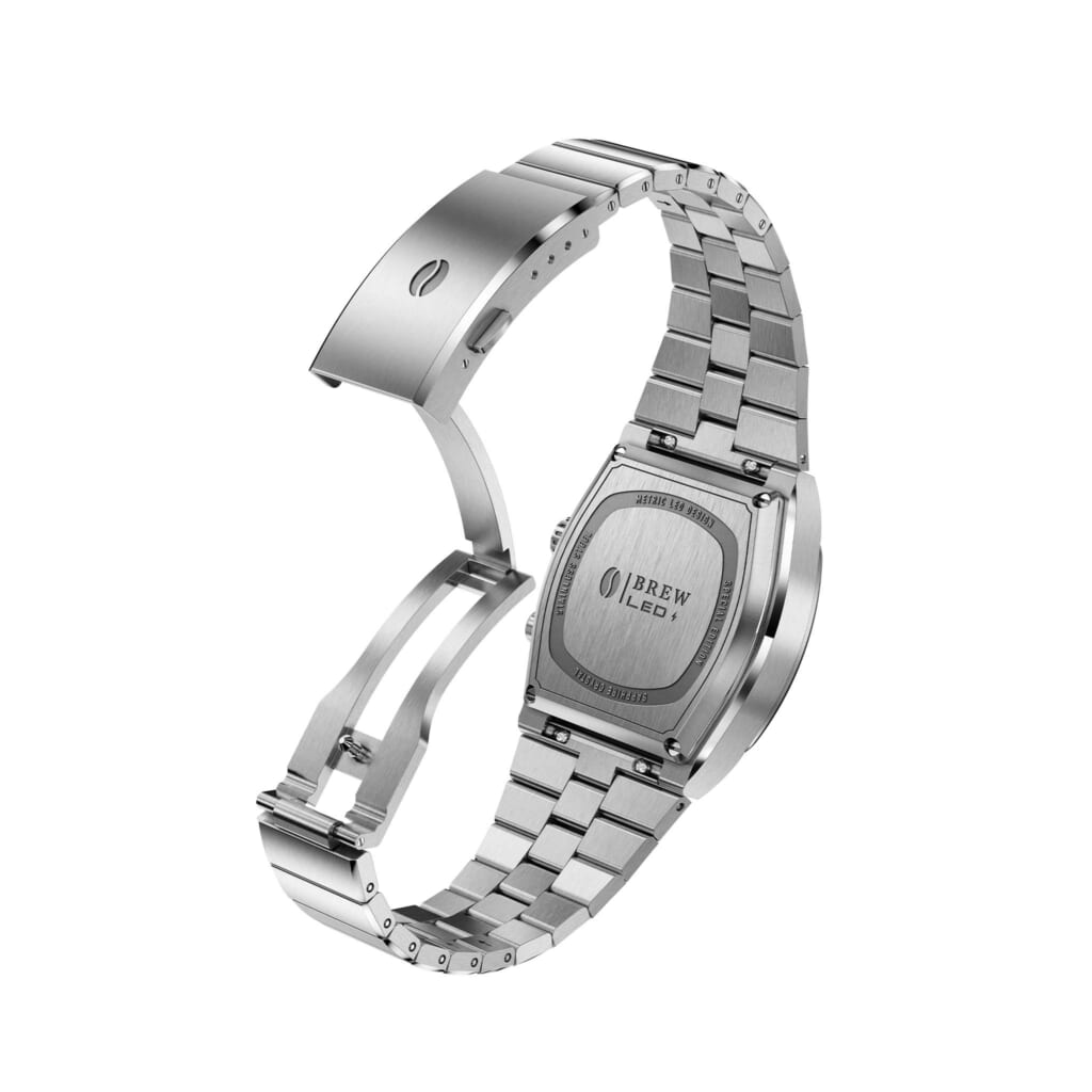 Metric-LED-Rear-Quarter-SD_2048x2048