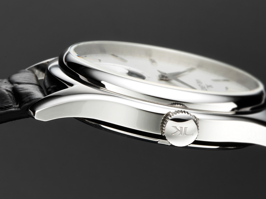 Single-Moonphase_Top