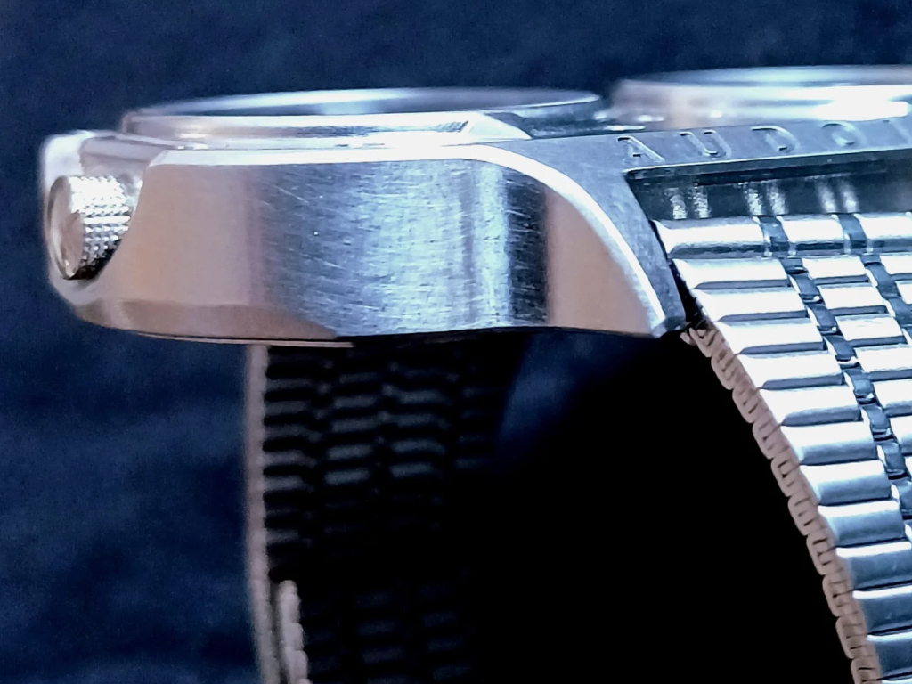 Audoin-1st-series_case