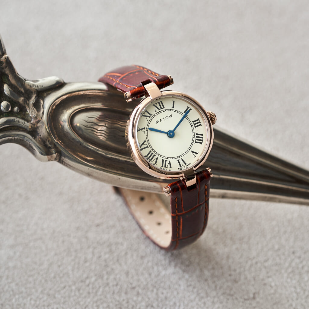 Aura---RG-Brown-Leather