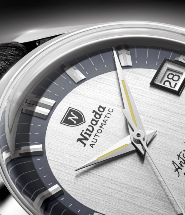 Nivada Grenchen（ニバダ・グレンヒェン） Antarctic Glacier（アンタークティック・グレイシャー）