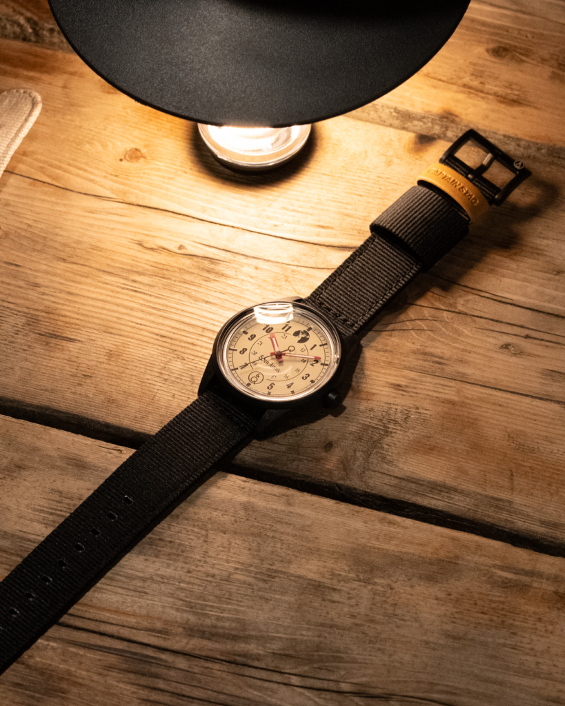 シチズン Q&Q Smile Solar（キューアンドキュー スマイルソーラー） キャプテンスタッグ コラボウオッチ