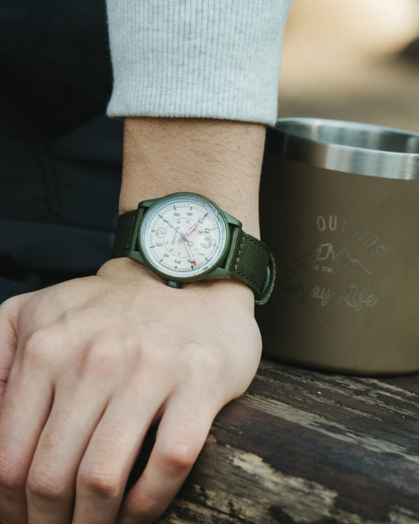 シチズン Q&Q Smile Solar（キューアンドキュー スマイルソーラー） キャプテンスタッグ コラボウオッチ