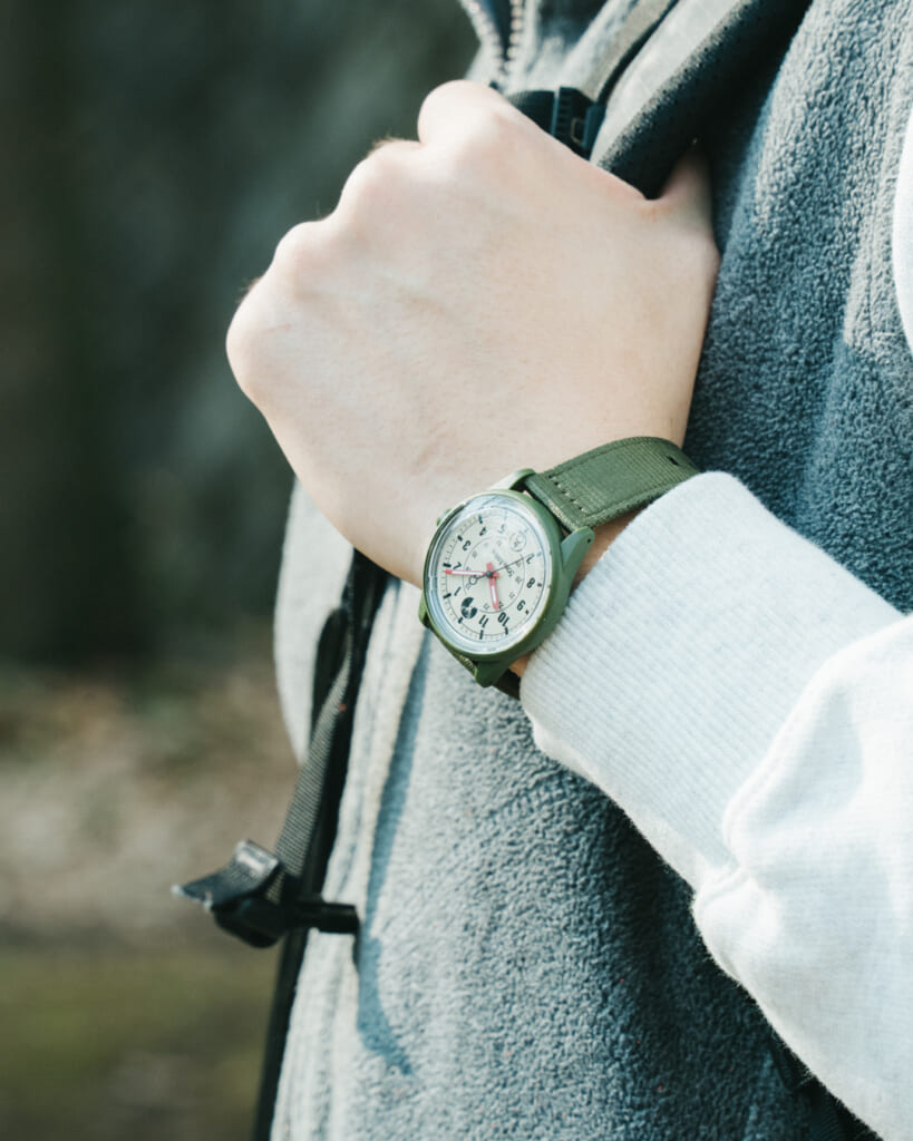 シチズン Q&Q Smile Solar（キューアンドキュー スマイルソーラー） キャプテンスタッグ コラボウオッチ