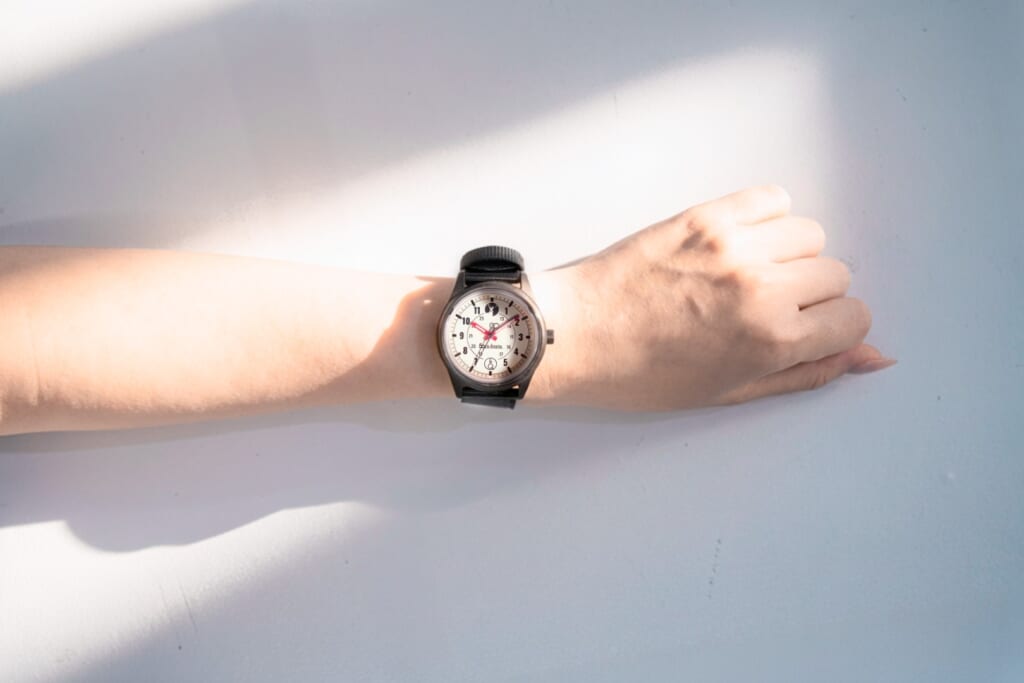 シチズン Q&Q Smile Solar（キューアンドキュー スマイルソーラー） キャプテンスタッグ コラボウオッチ