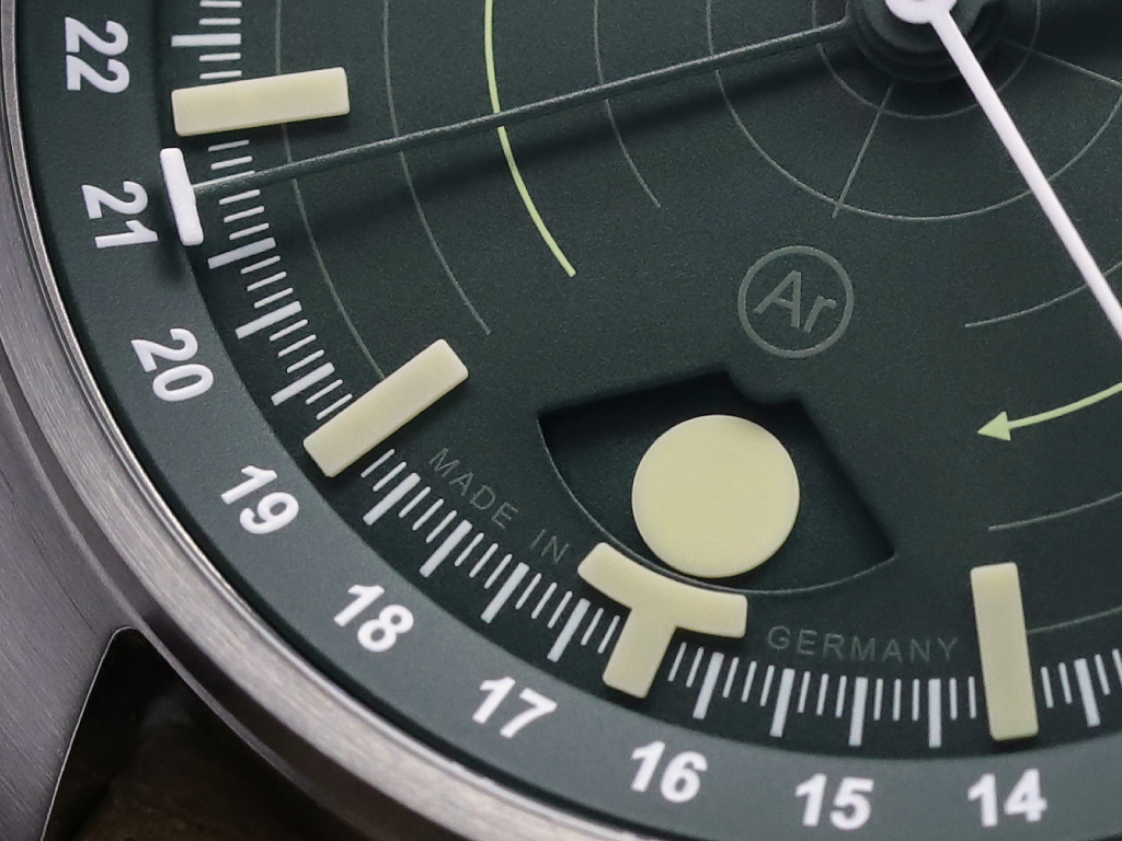 308-Hunting-Watch_dial
