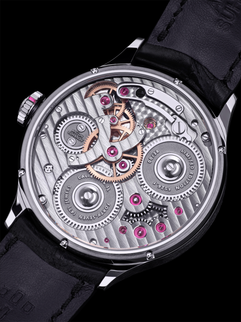 アントン・スハノフ（Anton Suhanov） FLAMINGO（フラミンゴ）