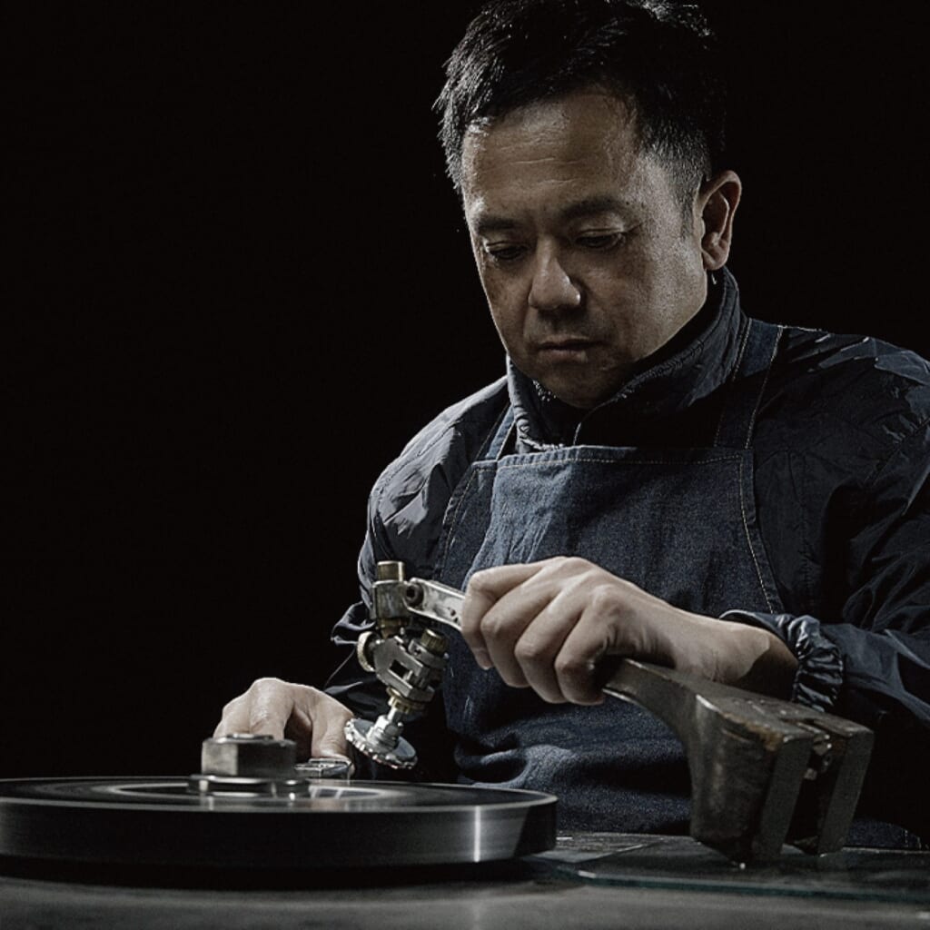 小松一仁氏