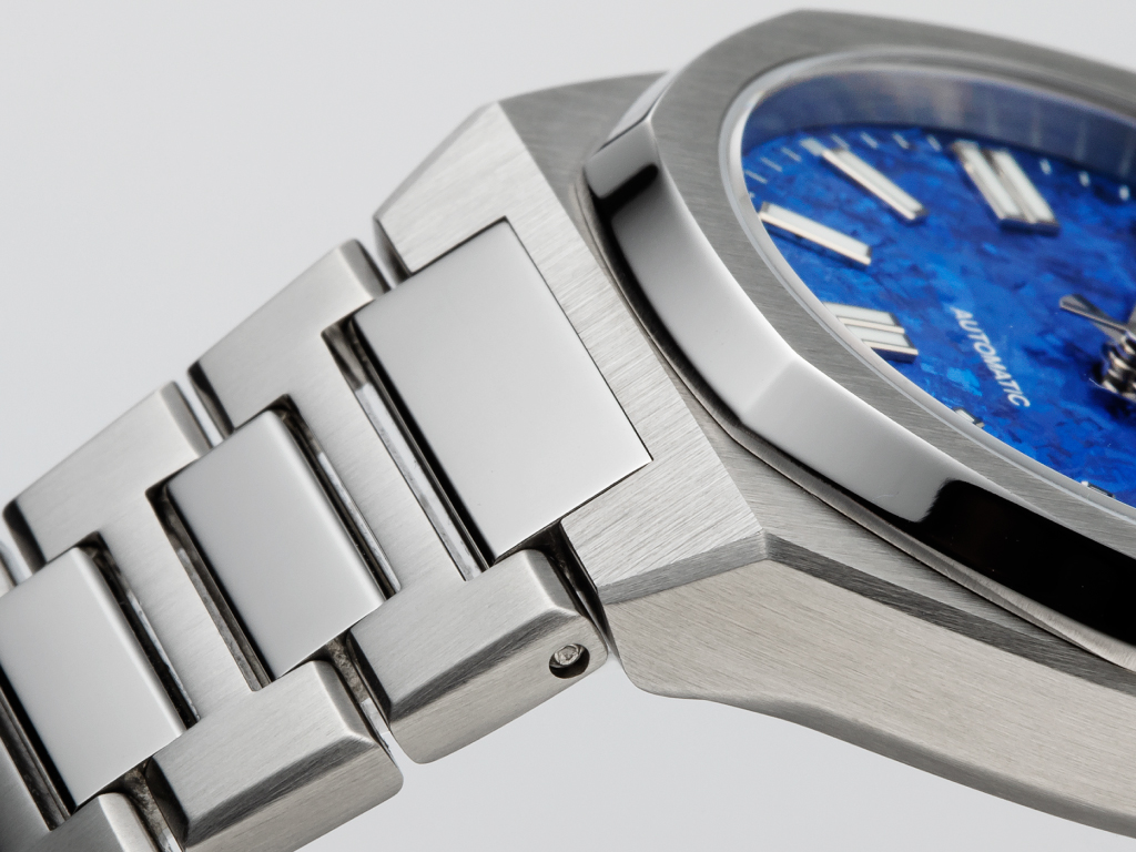 Cosmic-Blue_belt
