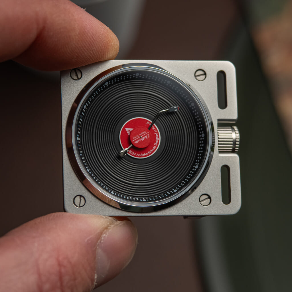 Vinyl-Record-Automatic_case